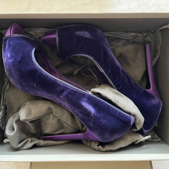 Tom Ford Purple Velvet Heels - Picture 2 of 11